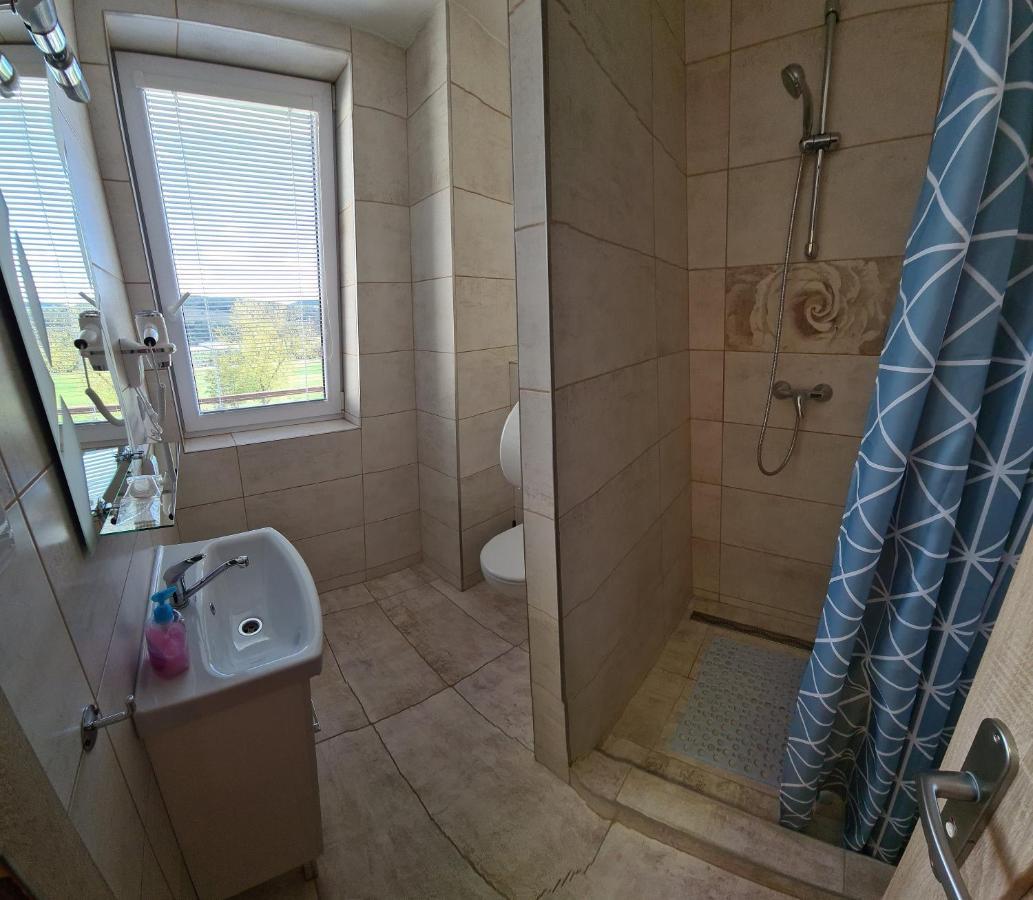 Stredisko Lipka Hotell Bardejov Eksteriør bilde